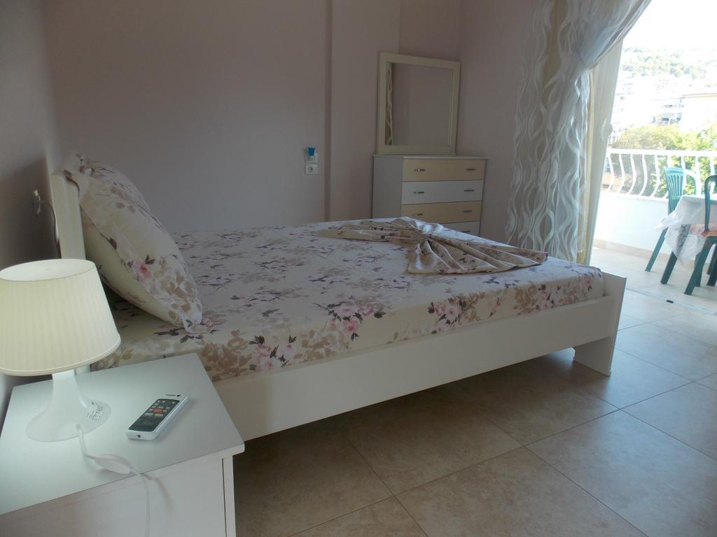 Linda Home Sarandë エクステリア 写真