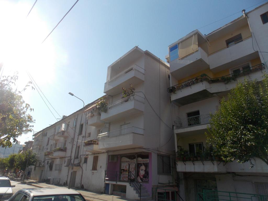 Linda Home Sarandë エクステリア 写真
