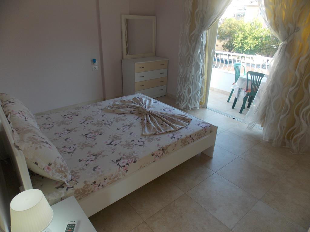Linda Home Sarandë エクステリア 写真
