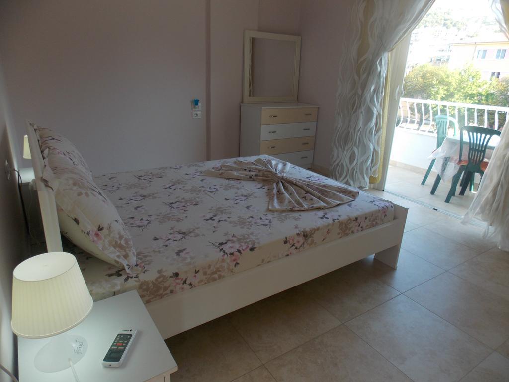 Linda Home Sarandë エクステリア 写真