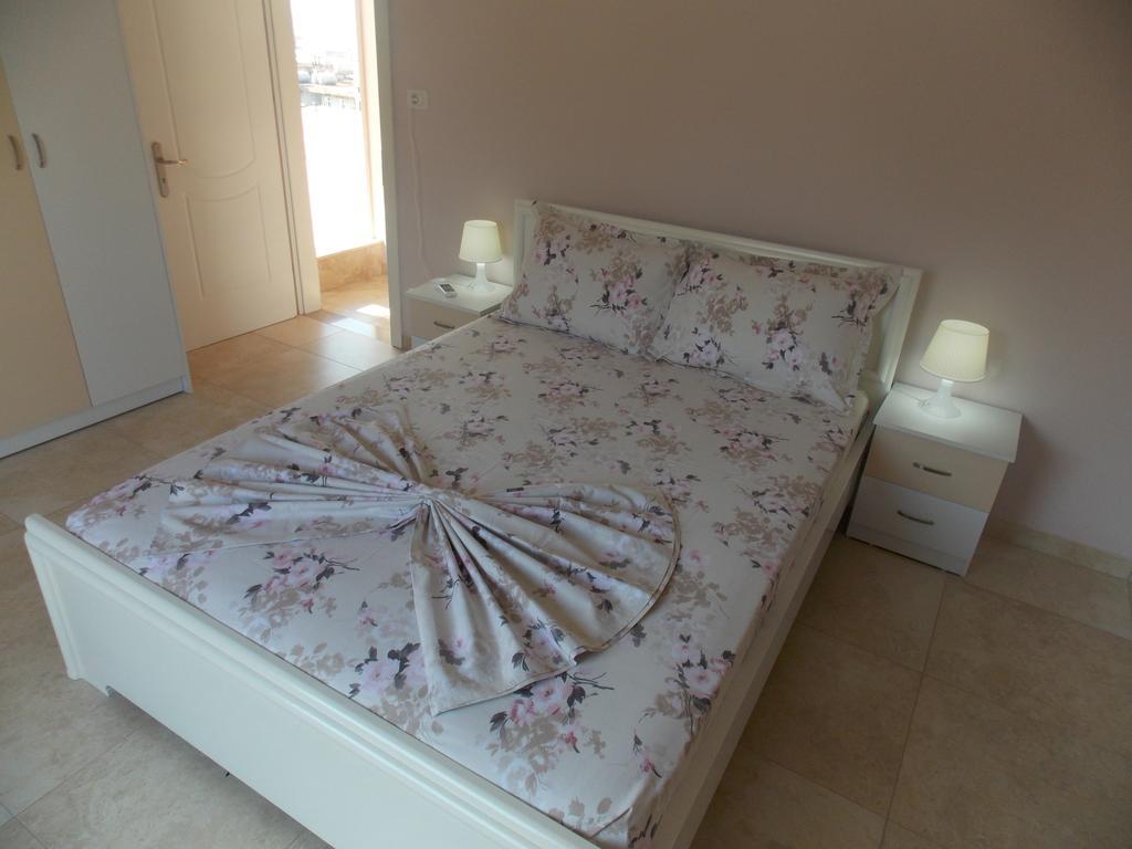 Linda Home Sarandë エクステリア 写真