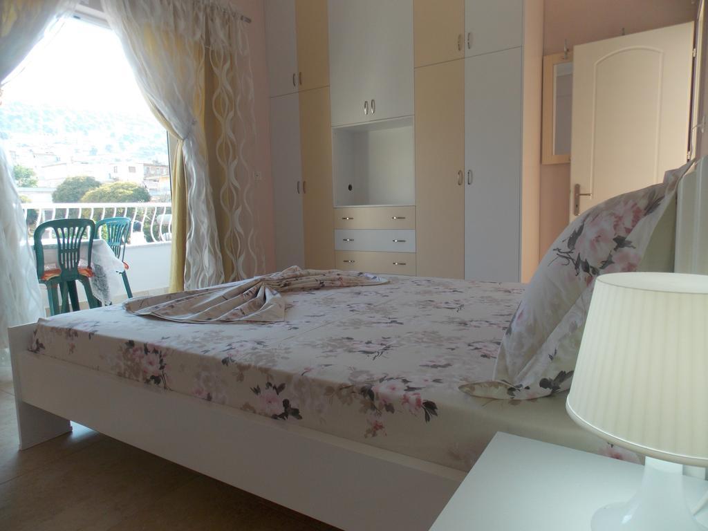 Linda Home Sarandë エクステリア 写真